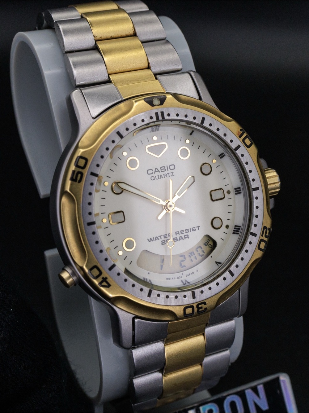 Casio Rare AD-702 Vintage Analog/Digital 38mm JDM Import Quartz Watch - Picture 2 of 6